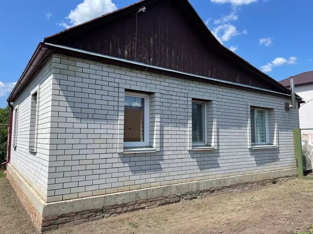 Дом в Саратовская область, Татищево рп ул. Первомайская, 15 (53 м) - Фото 0