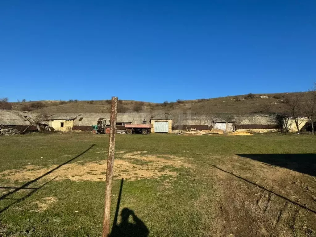 Склад в Крым, Белогорский район, Зеленогорское с/пос, с. Новокленово ... - Фото 1