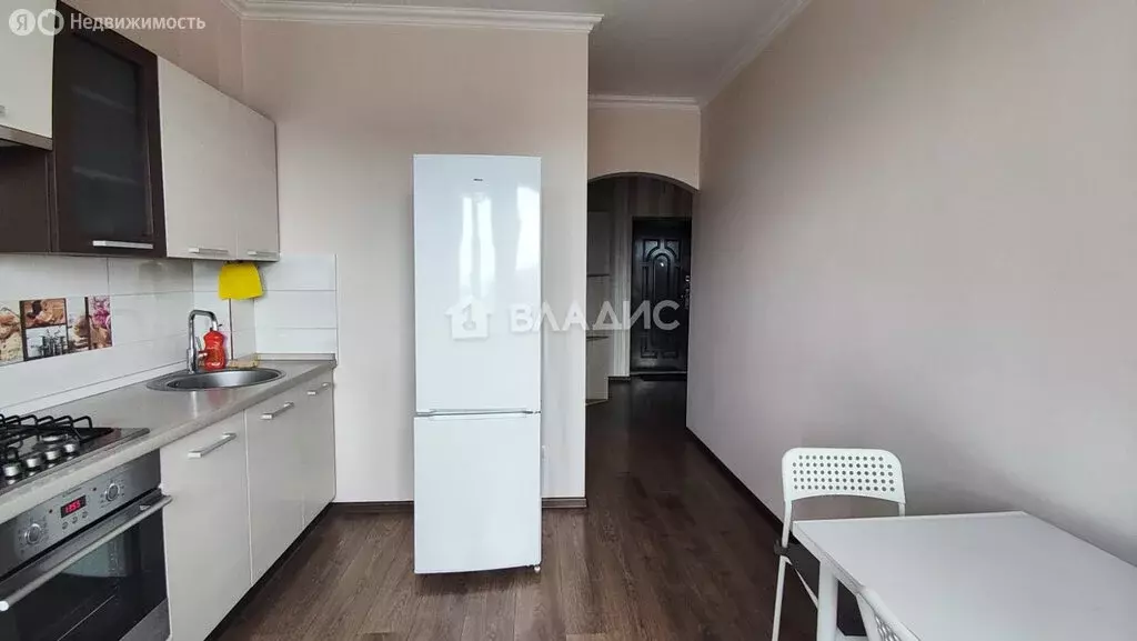 1-комнатная квартира: Калининград, Банковская улица, 12А (37 м) - Фото 1