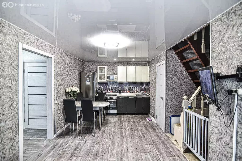 Дом в Южно-Сахалинск, СНТ Коммунальник, Тенистая улица (98 м) - Фото 1