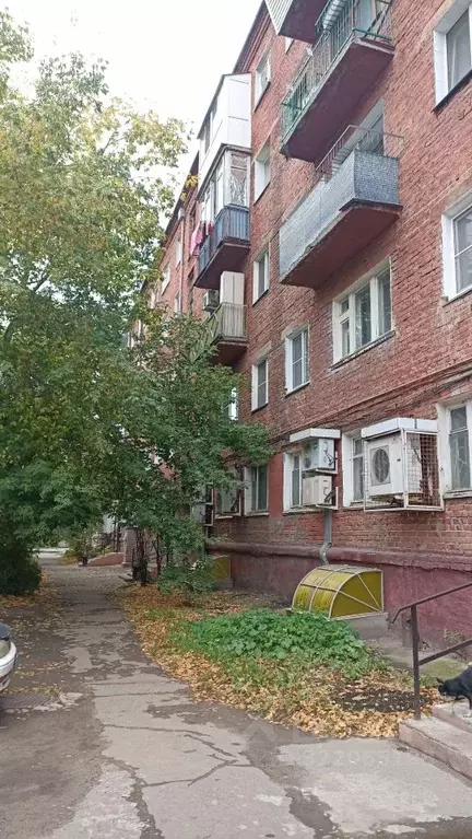 2-к кв. Омская область, Омск пос. Амурский, ул. Багратиона, 4 (44.0 м) - Фото 0