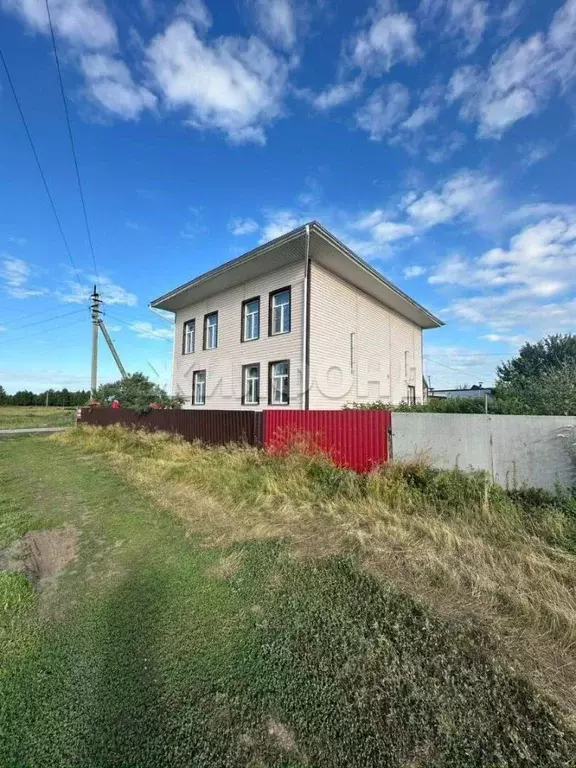 Дом в Новосибирская область, Ордынское рп ул. Кирова (175 м) - Фото 0
