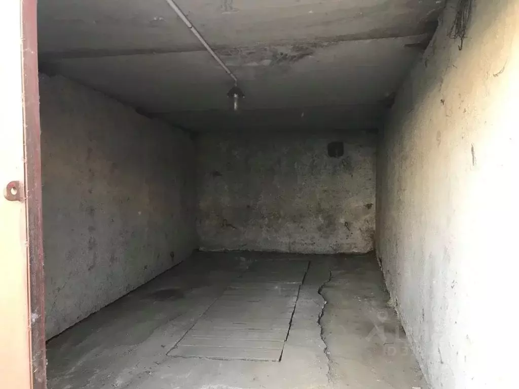 Гараж в Свердловская область, Екатеринбург ул. Карла Маркса, 31Б (19 ... - Фото 1