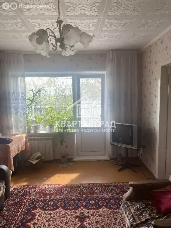 3-комнатная квартира: Саяногорск, микрорайон Енисейский, 12 (59.2 м) - Фото 0