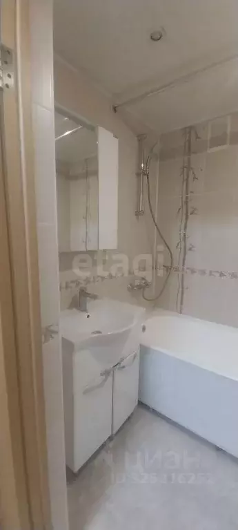 3-к кв. Бурятия, Улан-Удэ ул. Пушкина, 35А (64.84 м) - Фото 1