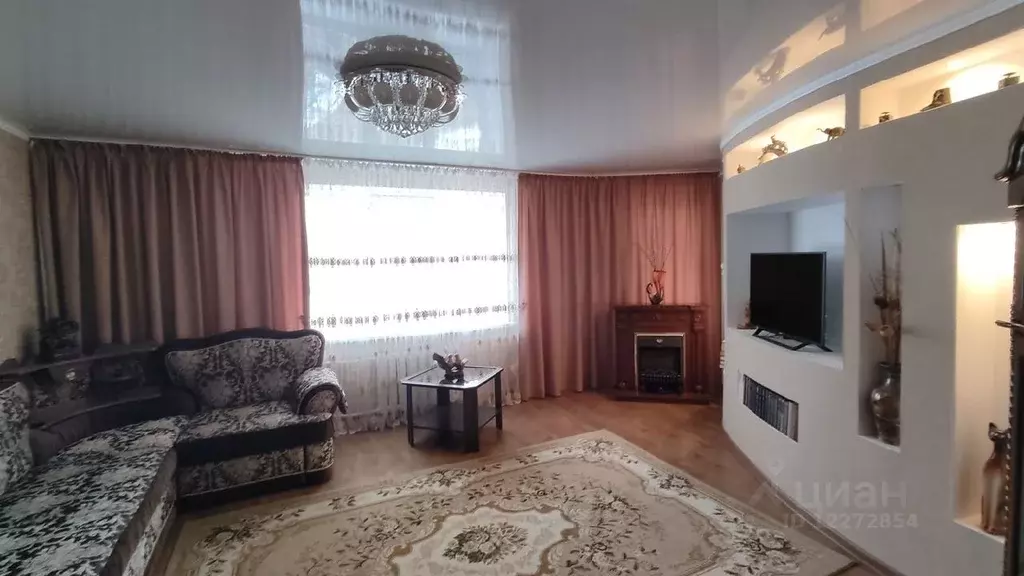 2-к кв. Башкортостан, Кумертау ул. Мажита Гафури, 25 (66.5 м) - Фото 1
