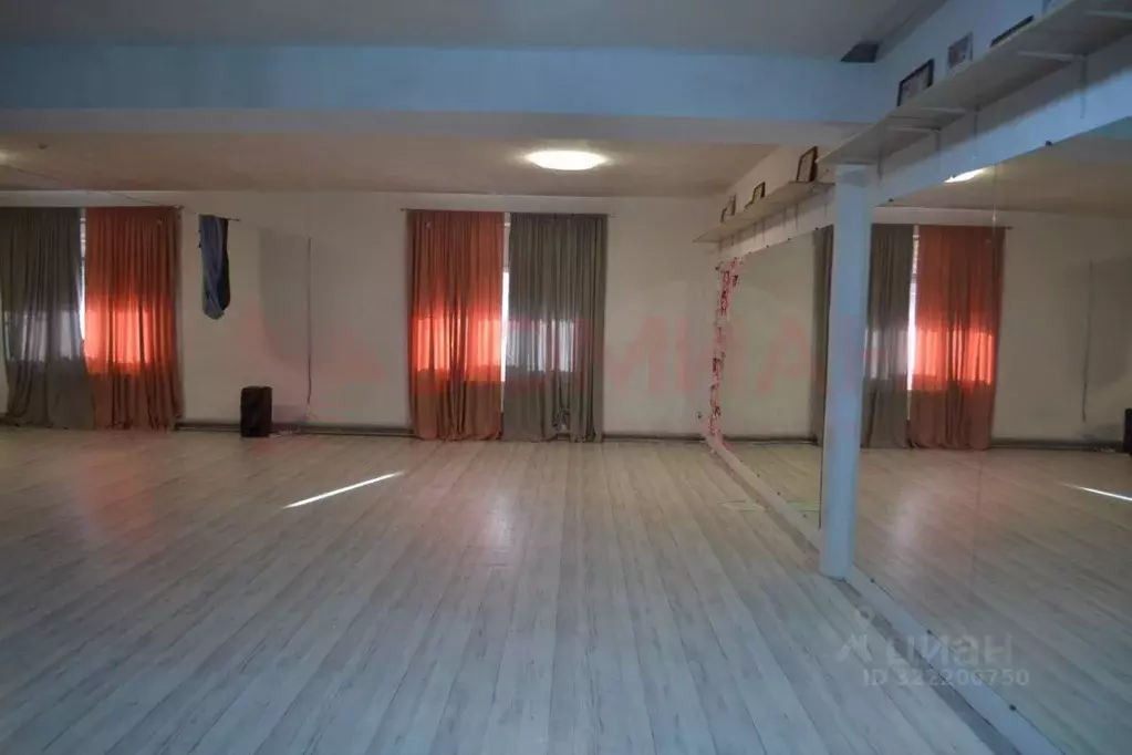 Помещение свободного назначения в Ростовская область, Волгодонск ул. ... - Фото 1