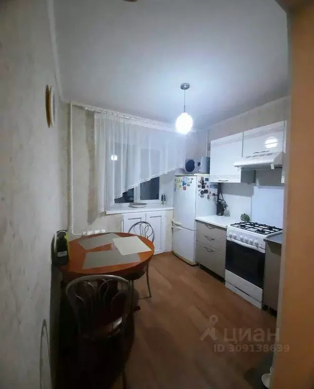 3-к кв. Оренбургская область, Орск Новый город мкр, просп. Ленина, 31А ... - Фото 0