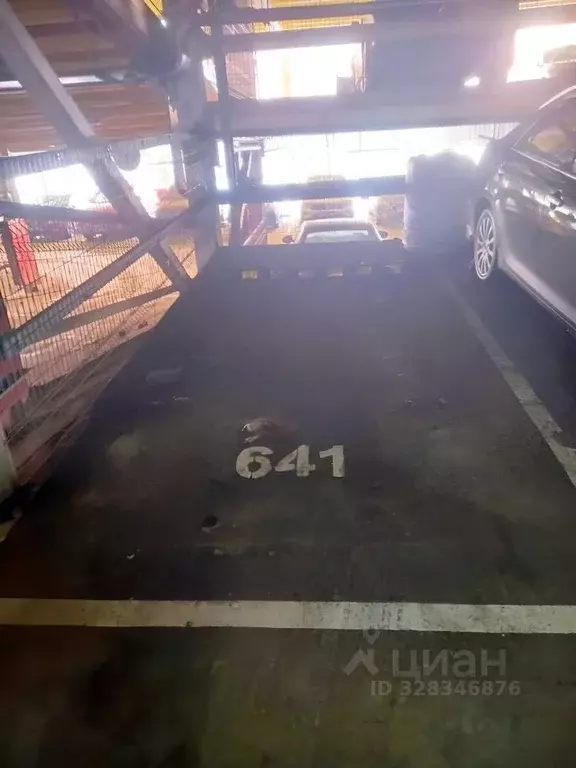 Гараж в Москва Большая Очаковская ул., 7 (13 м) - Фото 1