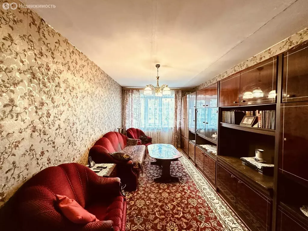 3-комнатная квартира: село Братовщина, Огородная улица, 24 (60.3 м) - Фото 1