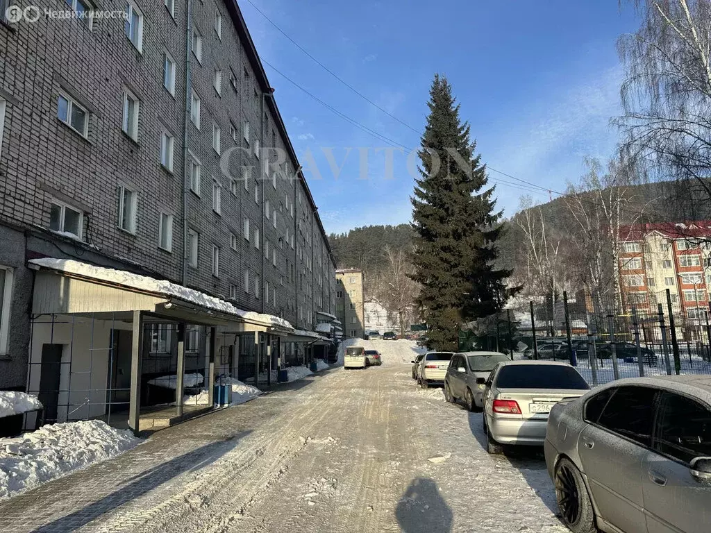 3-комнатная квартира: Горно-Алтайск, Коммунистический проспект, 56 ... - Фото 1