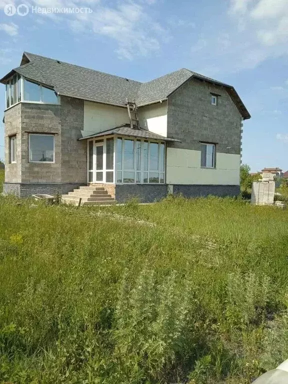 Дом в село Беломестное, микрорайон Беломестное-37, Карьерная улица ... - Фото 2