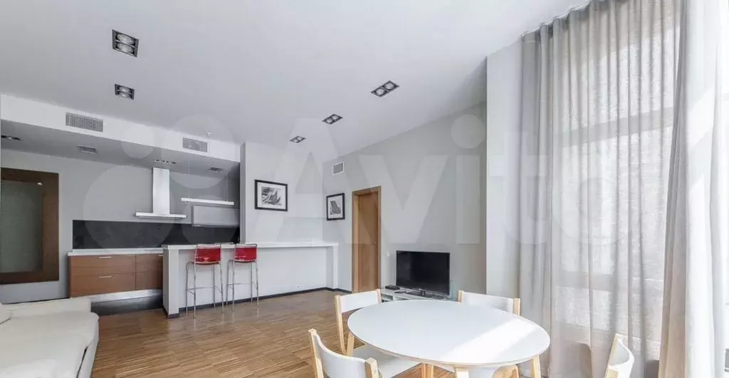 3-к. квартира, 100 м, 3/14 эт. - Фото 0