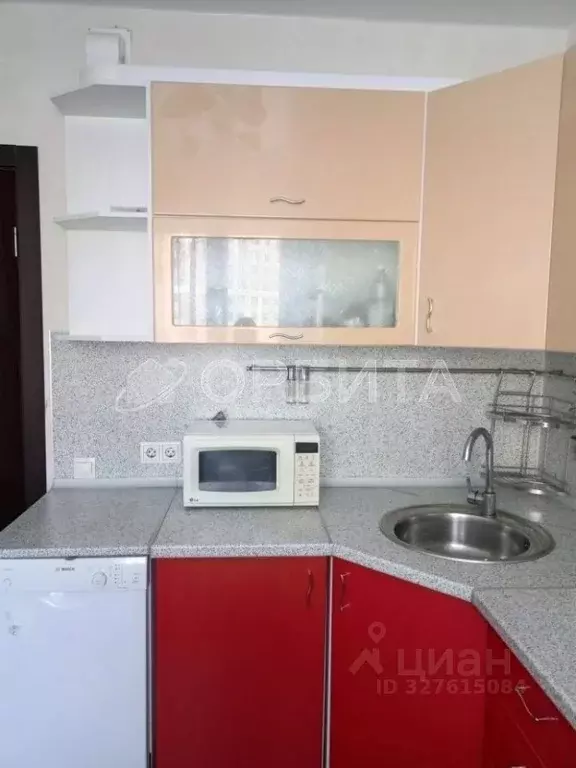 1-к кв. Тюменская область, Тюмень ул. Новоселов, 107к2 (27.7 м) - Фото 2