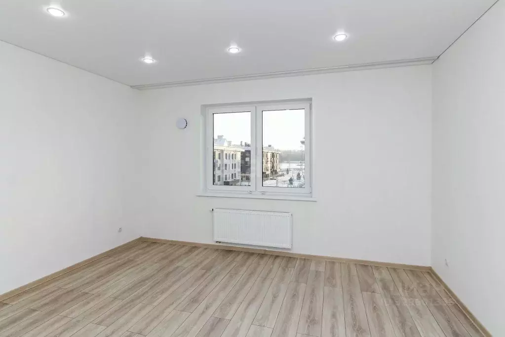 1-к кв. Тюменская область, Тюмень ул. Игоря Комиссарова, 12 (62.81 м) - Фото 1