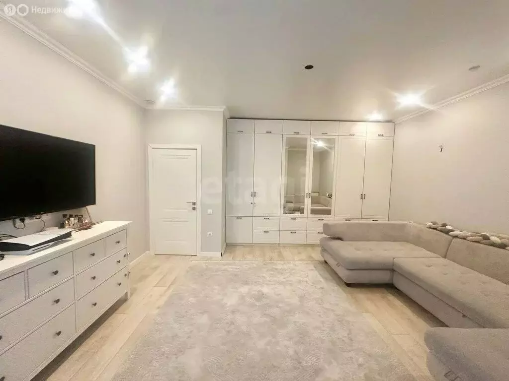 2-комнатная квартира: Новый Уренгой, район Южная Жилая Часть, ... - Фото 0