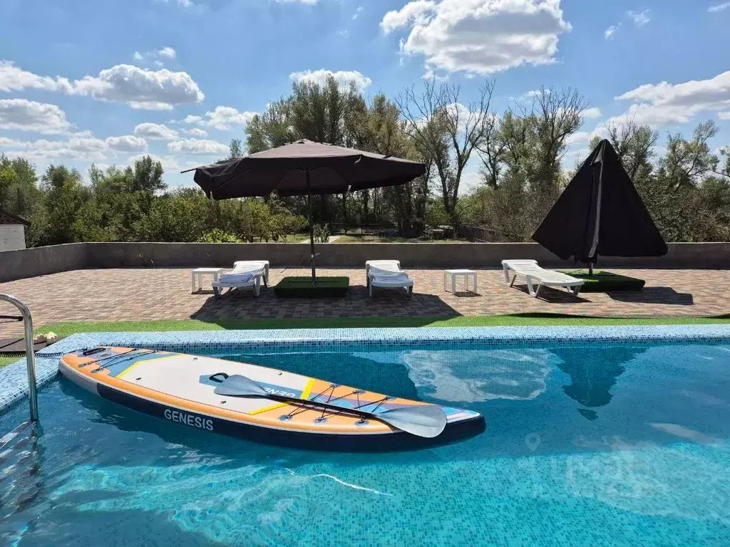 Дом в Волгоградская область, Среднеахтубинский район, Красное с/пос, ... - Фото 1