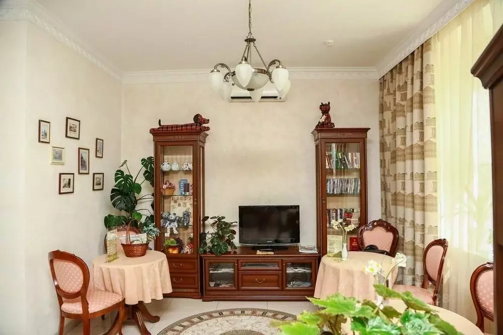 Комната Свердловская область, Екатеринбург ул. Кузнецова, 21 (10.0 м) - Фото 2