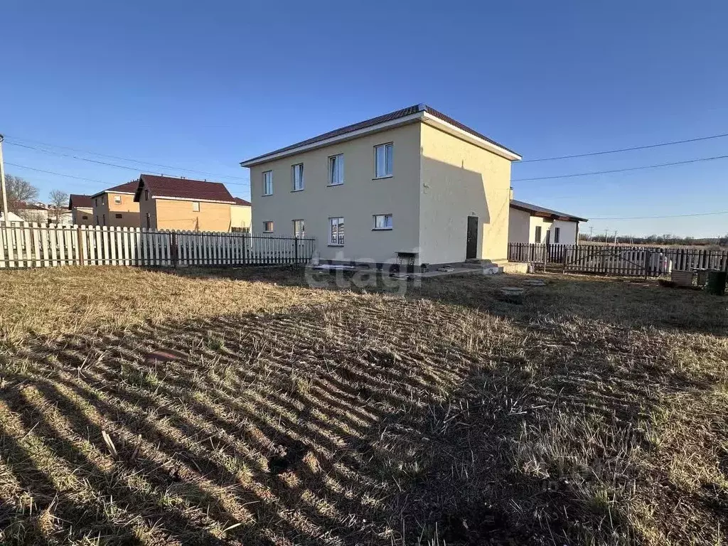 Дом в Башкортостан, Иглинский район, Акбердинский сельсовет, с. ... - Фото 0