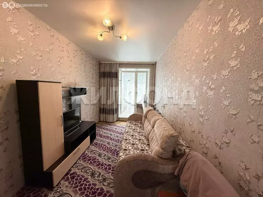 3-комнатная квартира: Новосибирск, Выборная улица, 108 (63.5 м) - Фото 1