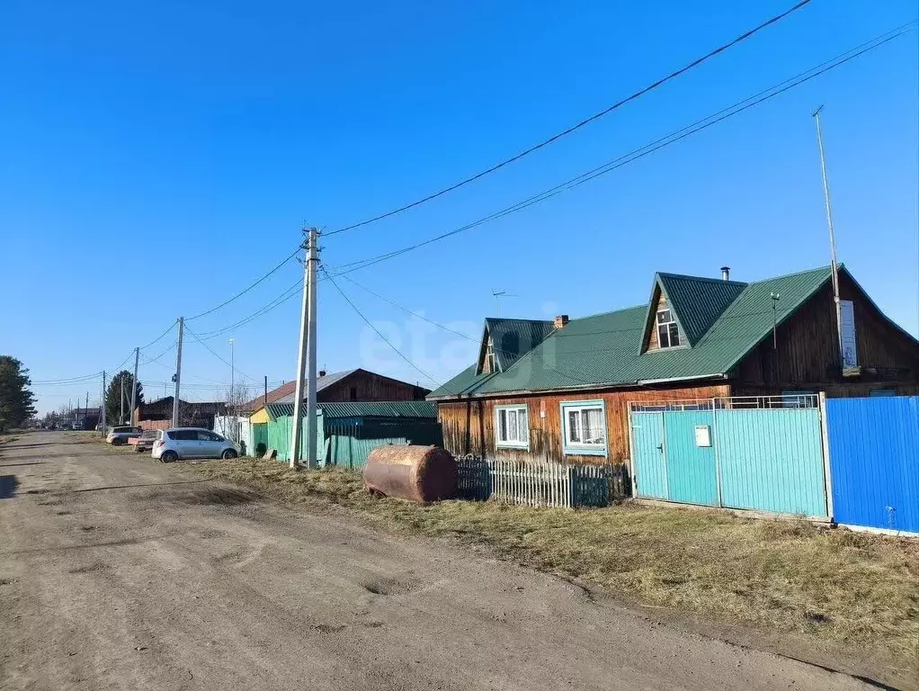 Дом в Красноярский край, Емельяновский муниципальный округ, с. ... - Фото 1