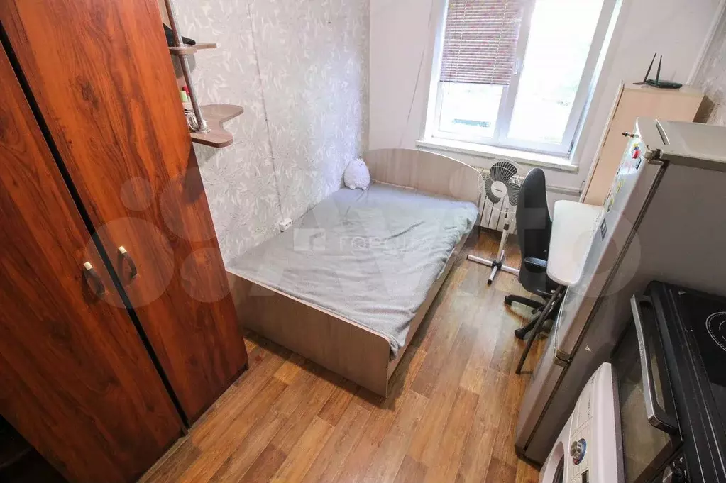 Комната 11 м в 3-к., 1/5 эт. - Фото 1