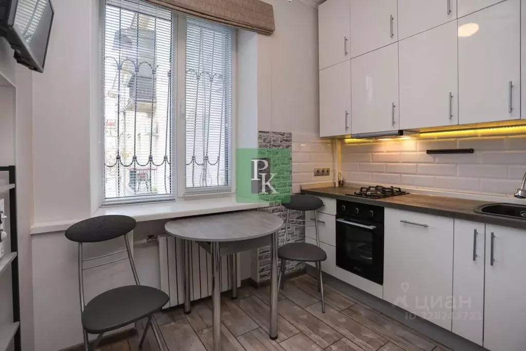 2-к кв. Севастополь ул. Ленина, 36 (50.6 м) - Фото 2