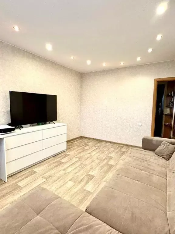 2-к кв. Свердловская область, Екатеринбург ул. Серафимы Дерябиной, 30 ... - Фото 2