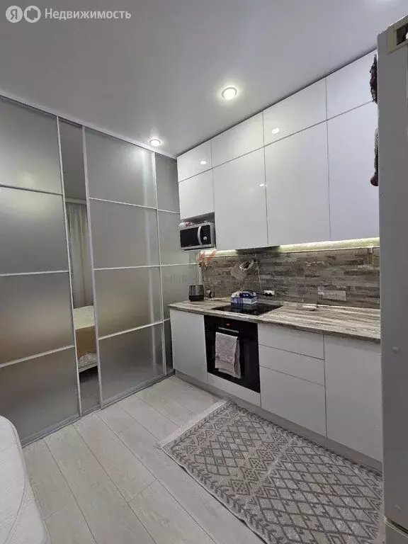 Квартира-студия: Черногорск, Юбилейная улица, 34к3 (27 м) - Фото 1