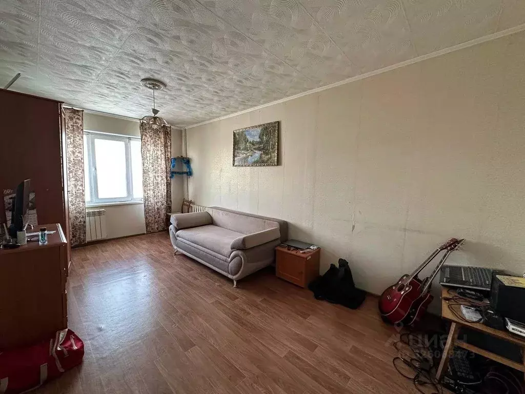 1-к кв. Омская область, Омск просп. Космический, 105 (29.8 м) - Фото 1