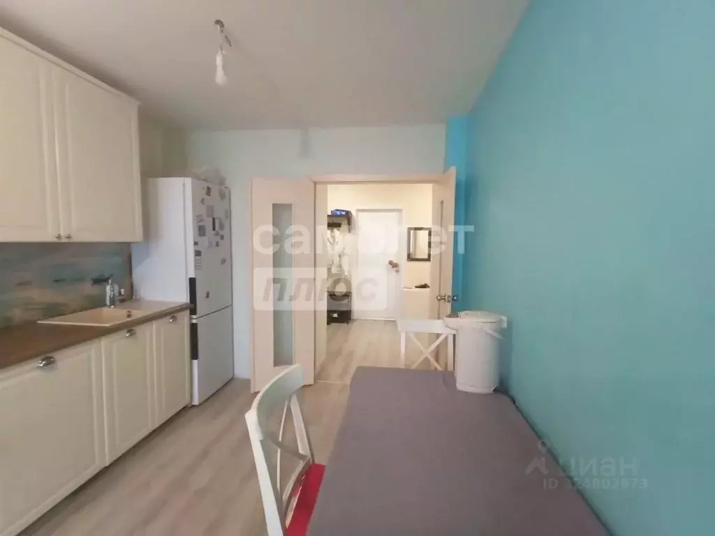 3-к кв. Свердловская область, Екатеринбург ул. Краснолесья, 72 (65.0 ... - Фото 2