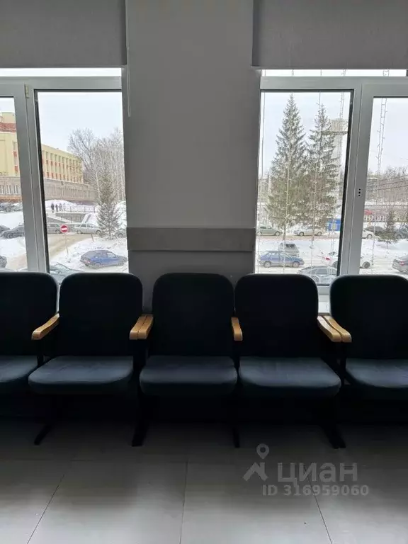Помещение свободного назначения в Татарстан, Альметьевск ул. Мира, 10 ... - Фото 1