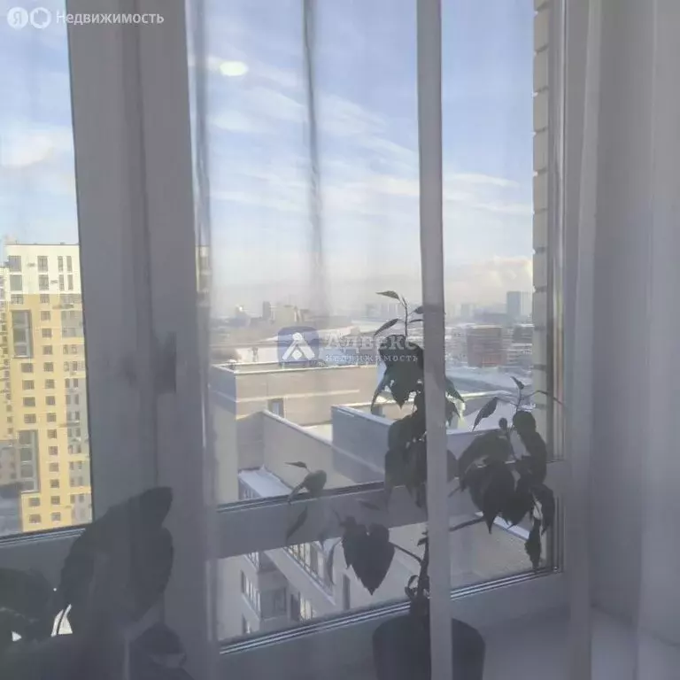 4-комнатная квартира: Тюмень, улица Газовиков, 79 (101 м) - Фото 1