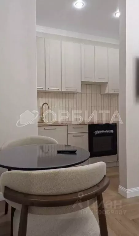 Студия Тюменская область, Тюмень ул. Эльвиры Федоровой, 1 (28.0 м) - Фото 1