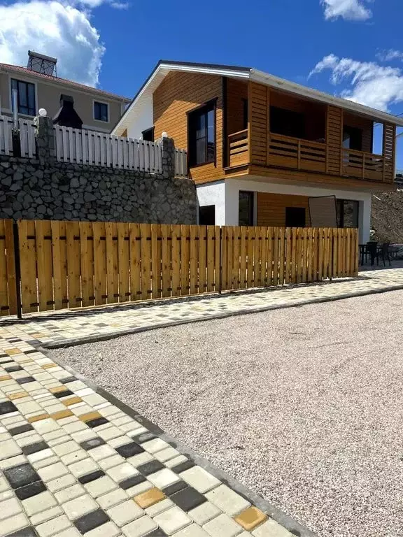 3-к кв. Крым, Алушта муниципальный округ, с. Солнечногорское ул. ... - Фото 1