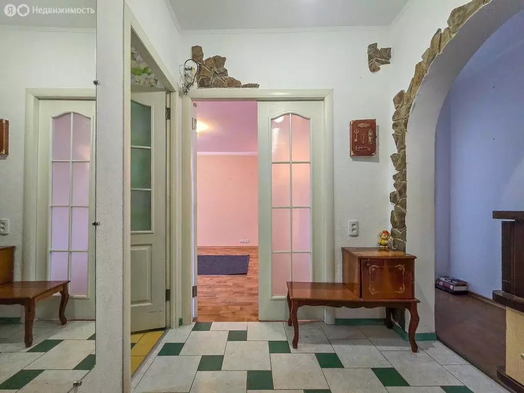 3-комнатная квартира: Алушта, улица 60 лет СССР, 16 (73.2 м) - Фото 1