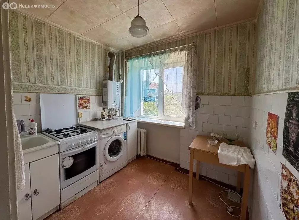 3-комнатная квартира: Каменск-Шахтинский, улица Гагарина, 4 (60 м) - Фото 2