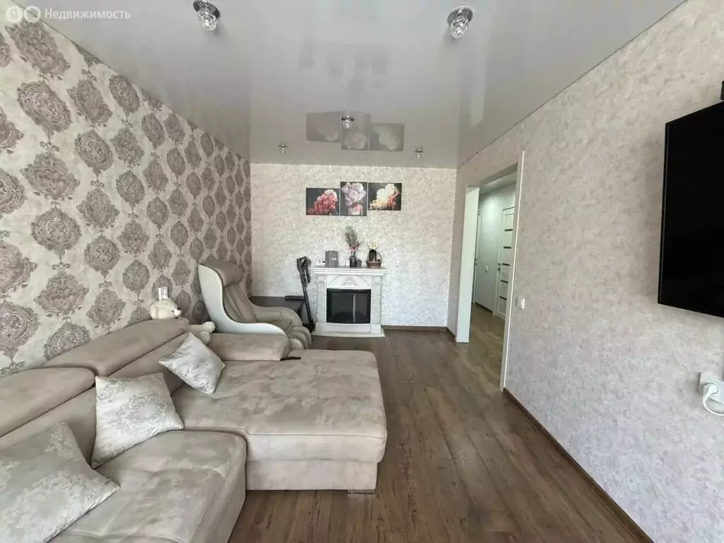 3-комнатная квартира: Пласт, улица Титова, 7 (69.4 м) - Фото 2