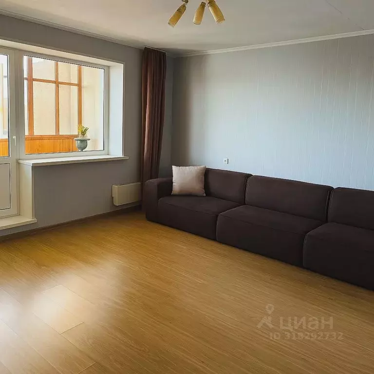 3-к кв. Пермский край, Пермь ул. Кронита, 4/1 (70.4 м) - Фото 0