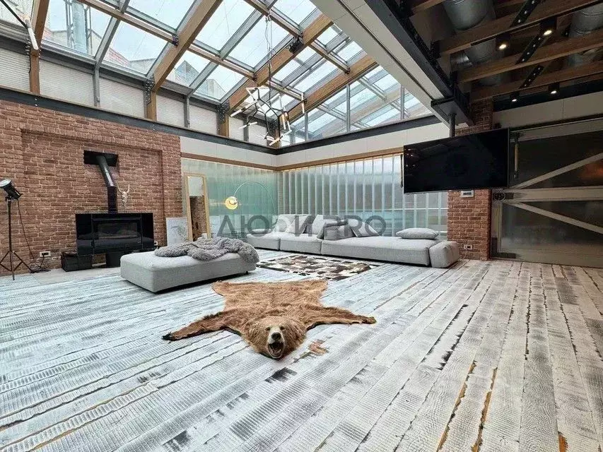 5-к кв. Саратовская область, Саратов Первомайская ул., 33/35 (453.6 м) - Фото 1