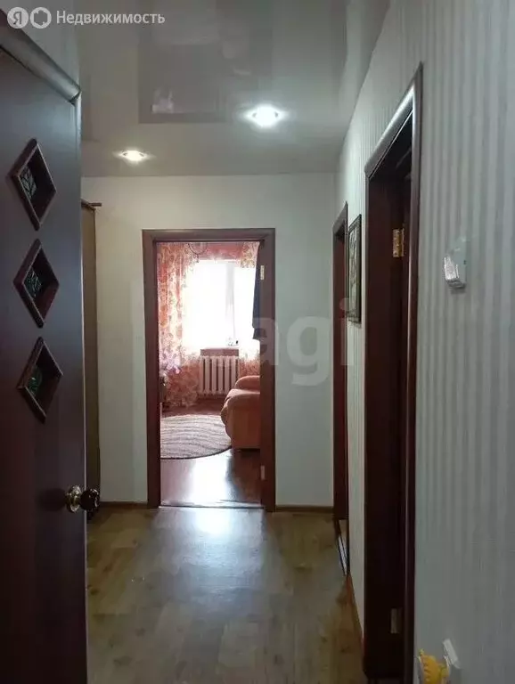 3-комнатная квартира: Нязепетровск, улица Мира, 11 (64.8 м) - Фото 1