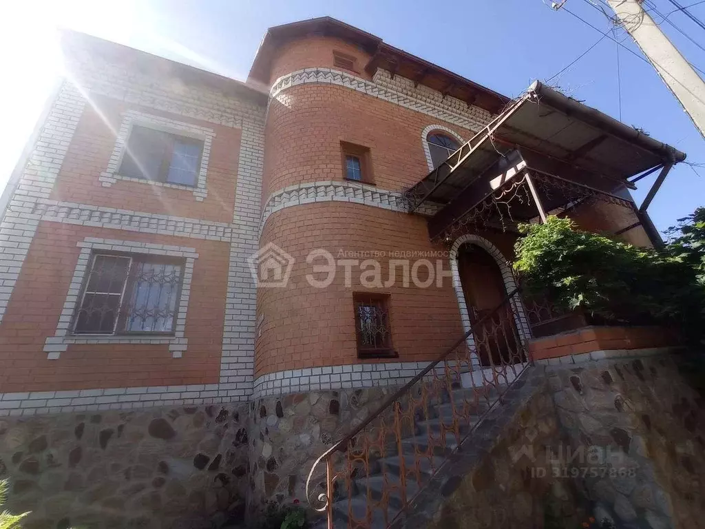 Коттедж в Волгоградская область, Волгоград Михайловская ул., 5 (292 м) - Фото 0