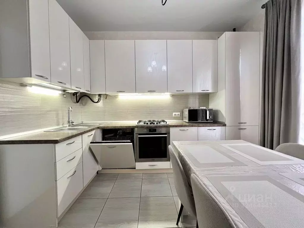 1-к кв. Краснодарский край, Новороссийск наб. Адмирала Серебрякова, ... - Фото 1