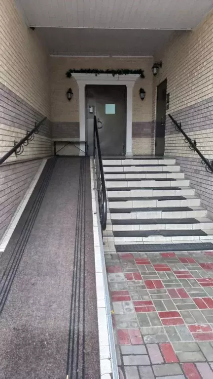 2-к кв. Самарская область, Тольятти ул. Дзержинского, 18А (99.8 м) - Фото 1