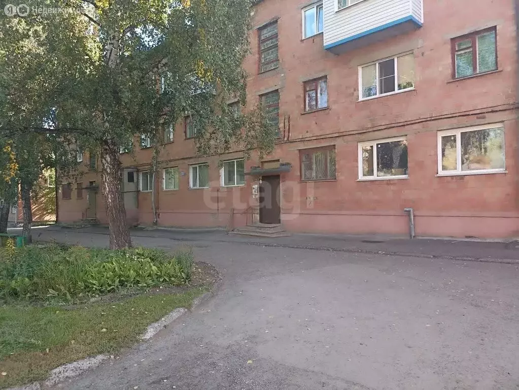 2-комнатная квартира: Юрга, Ленинградская улица, 15 (42.1 м) - Фото 1