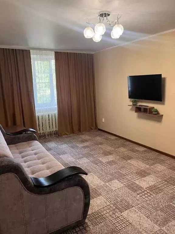 2-к кв. Кабардино-Балкария, Прохладный ул. Добровольского, 40 (52.0 м) - Фото 1