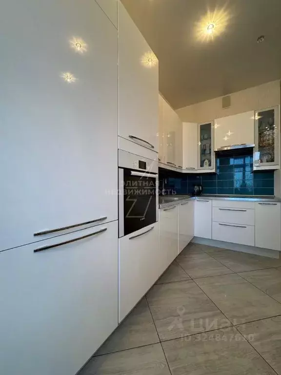 2-к кв. Татарстан, Казань ул. Оренбургский Тракт, 24Б (65.4 м) - Фото 1