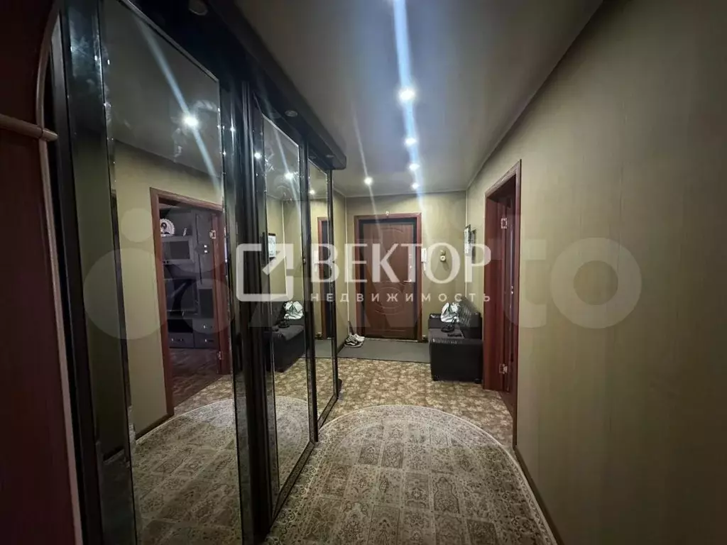 3-к. квартира, 70 м, 1/5 эт. - Фото 1