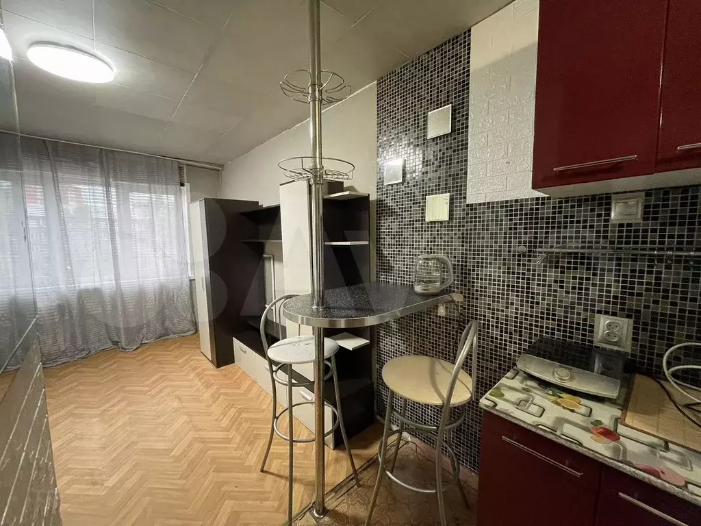 5-к. квартира, 18 м, 4/5 эт. - Фото 1