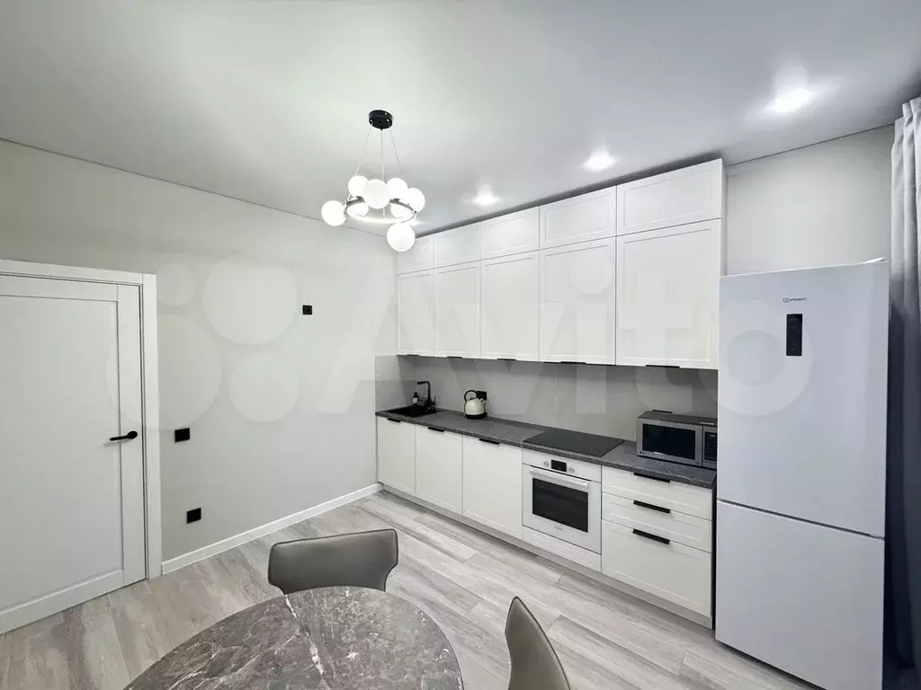2-к. квартира, 70 м, 8/16 эт. - Фото 0